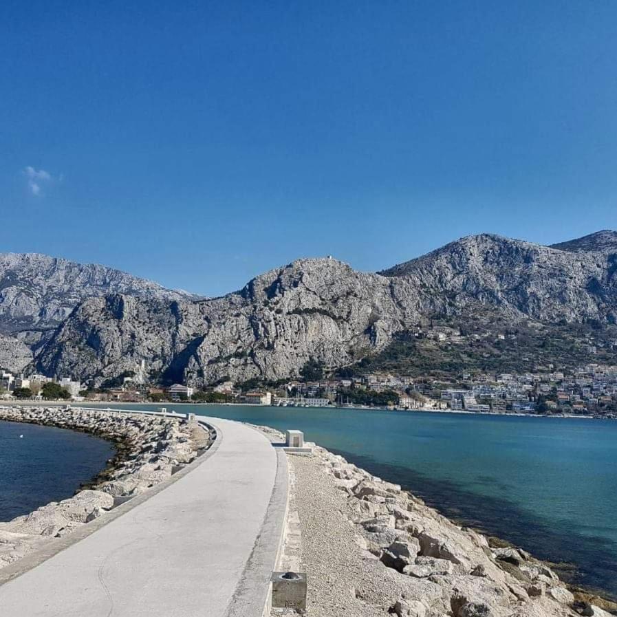 Apartman *Sanja* Omis Appartement Buitenkant foto